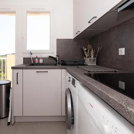 Apartment Le Lavandou, T3 Climatise, Piscine, Tennis, Parking, Proche - Fr-1-803-59