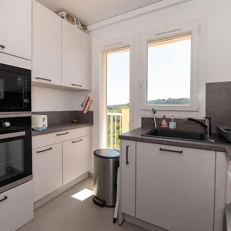 Apartment Le Lavandou, T3 Climatise, Piscine, Tennis, Parking, Proche - Fr-1-803-59 Le Lavandou